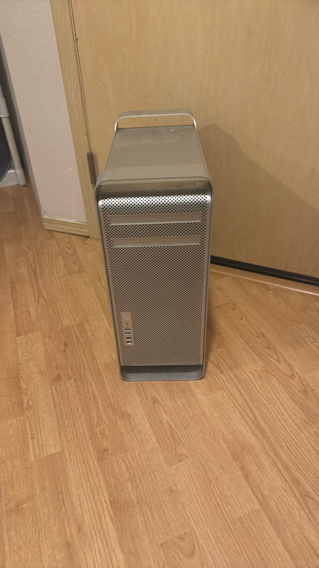 The Old Cheese grater Apple Computer