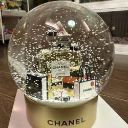 Snow Global Ball