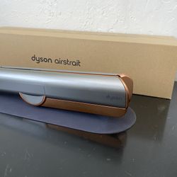 Dyson Airstrait 