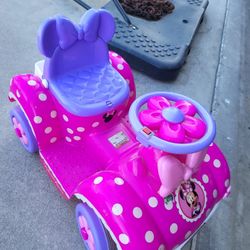 toddler girls 6v minni mouse ride on