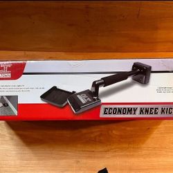 Marshalltown Kicker 16.75-in Aluminum Carpet Knee