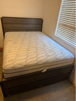 Queen bed set