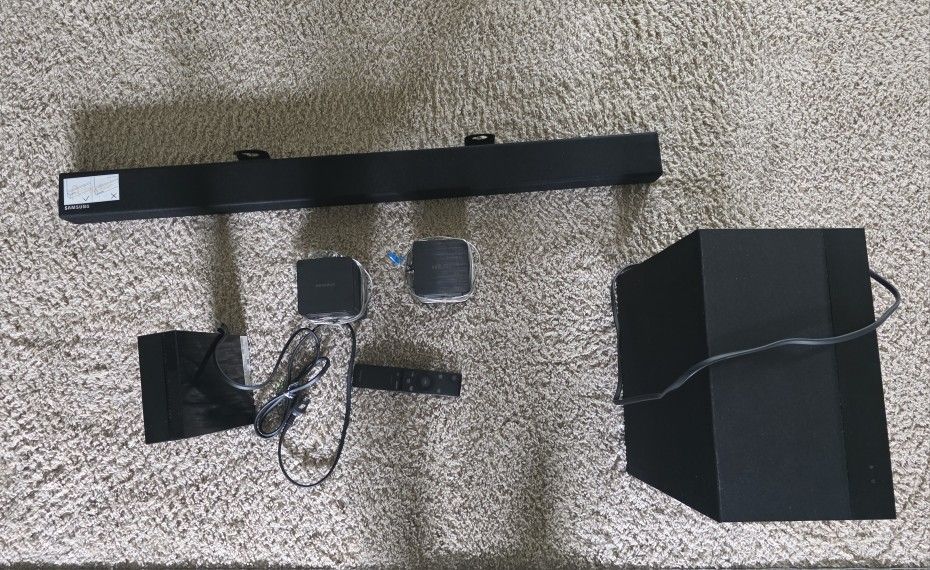 Samsung HW-M360/ZA 2.1-Channel Soundbar System + Wireless Rear Satellite Speakers