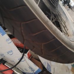 Fat tire ebike motor with frame