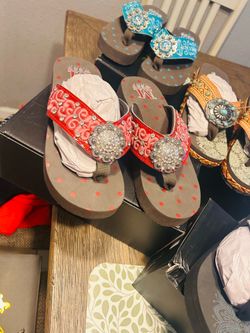 sandals size 7/8