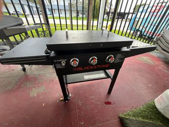 Blackstone 28" XL Griddle with Hardcover Bundle