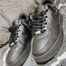 Black Air Force 1s -  Size ( 9 ) Men