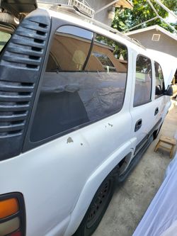 2002 2003 2004 2005 2006 Chevy Tahoe Parts Hood Door  Oem