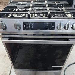 Hisense 6 Burner Gas Stove 