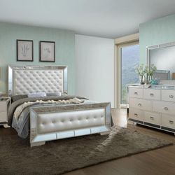 Hollywood Hills 3-Pc. Upholstered Bedroom Set