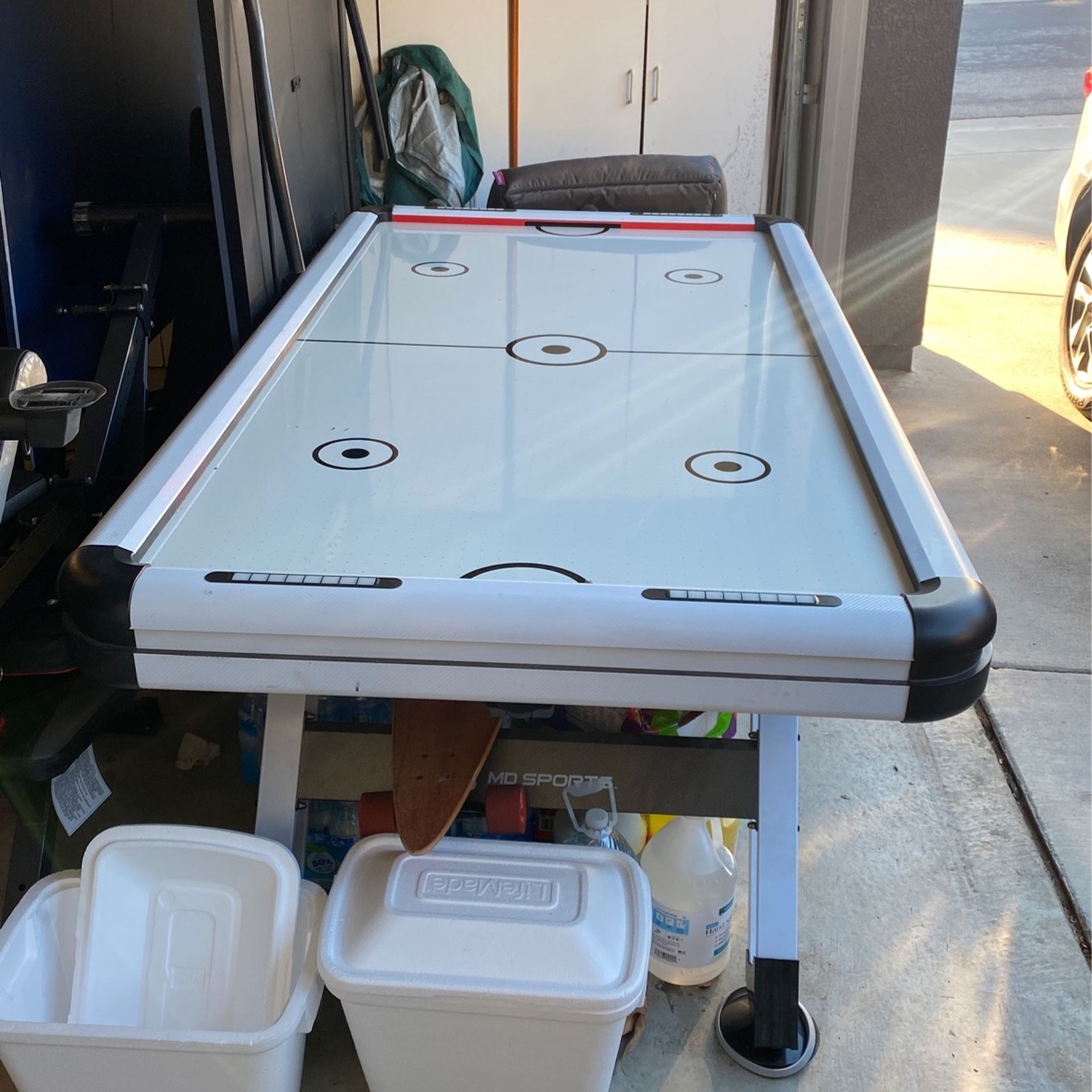 Air hockey Table