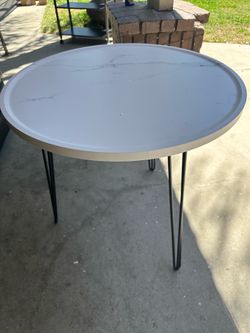 Mesa auxiliar redonda