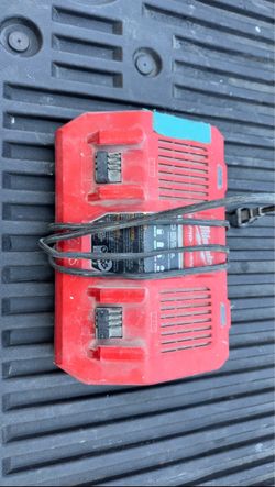 Milwaukee dual rapid charger