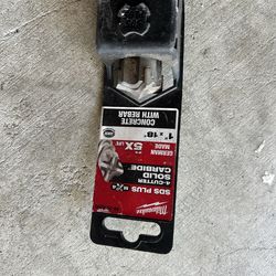 Roto hammer drill bit