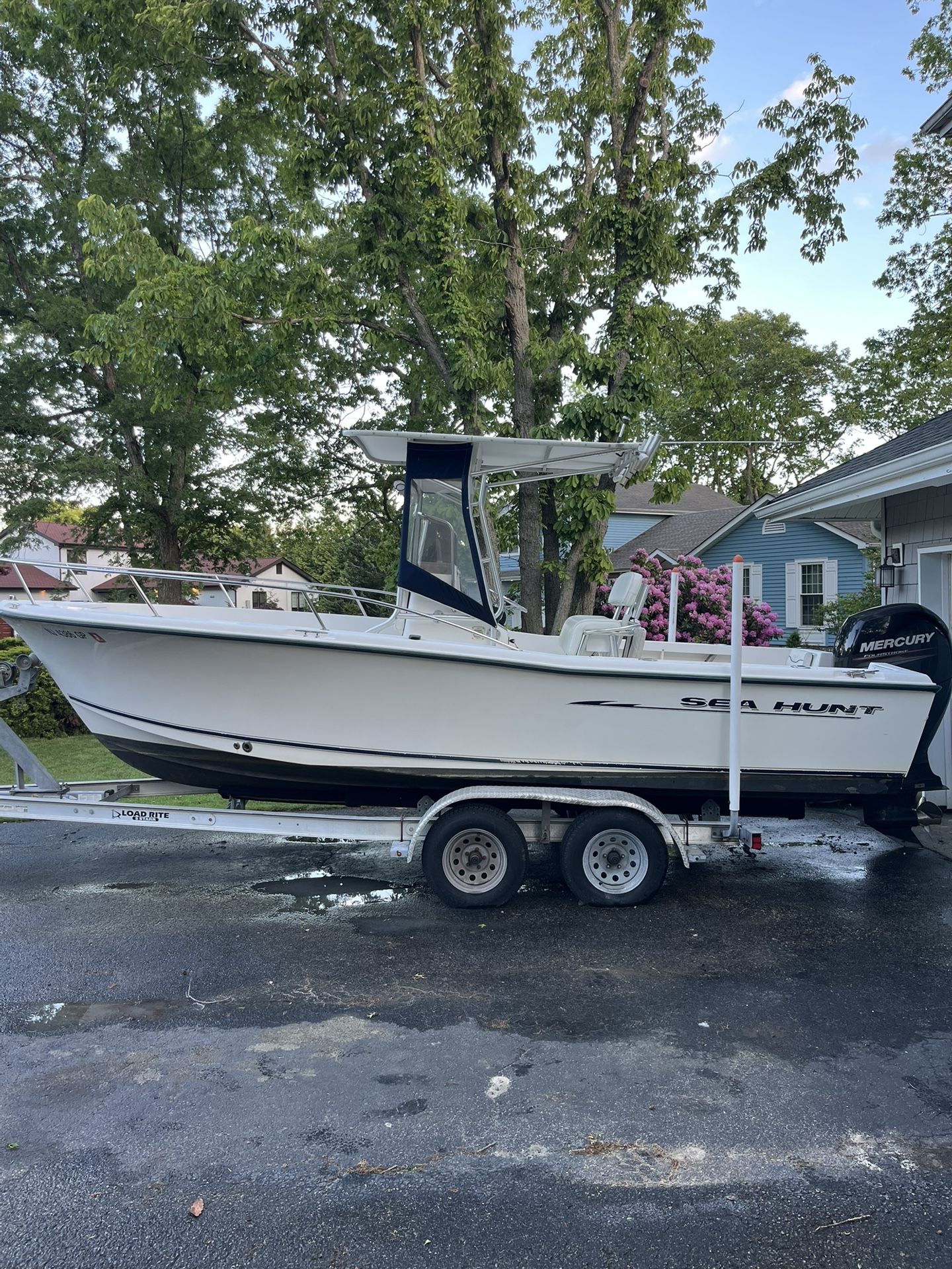 2001 Sea Hunt Triton 210 Center Console - Mercury 150HP – Trailer Included – 198 Hours