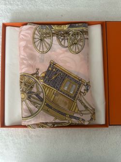 HERMES Silk Scalf