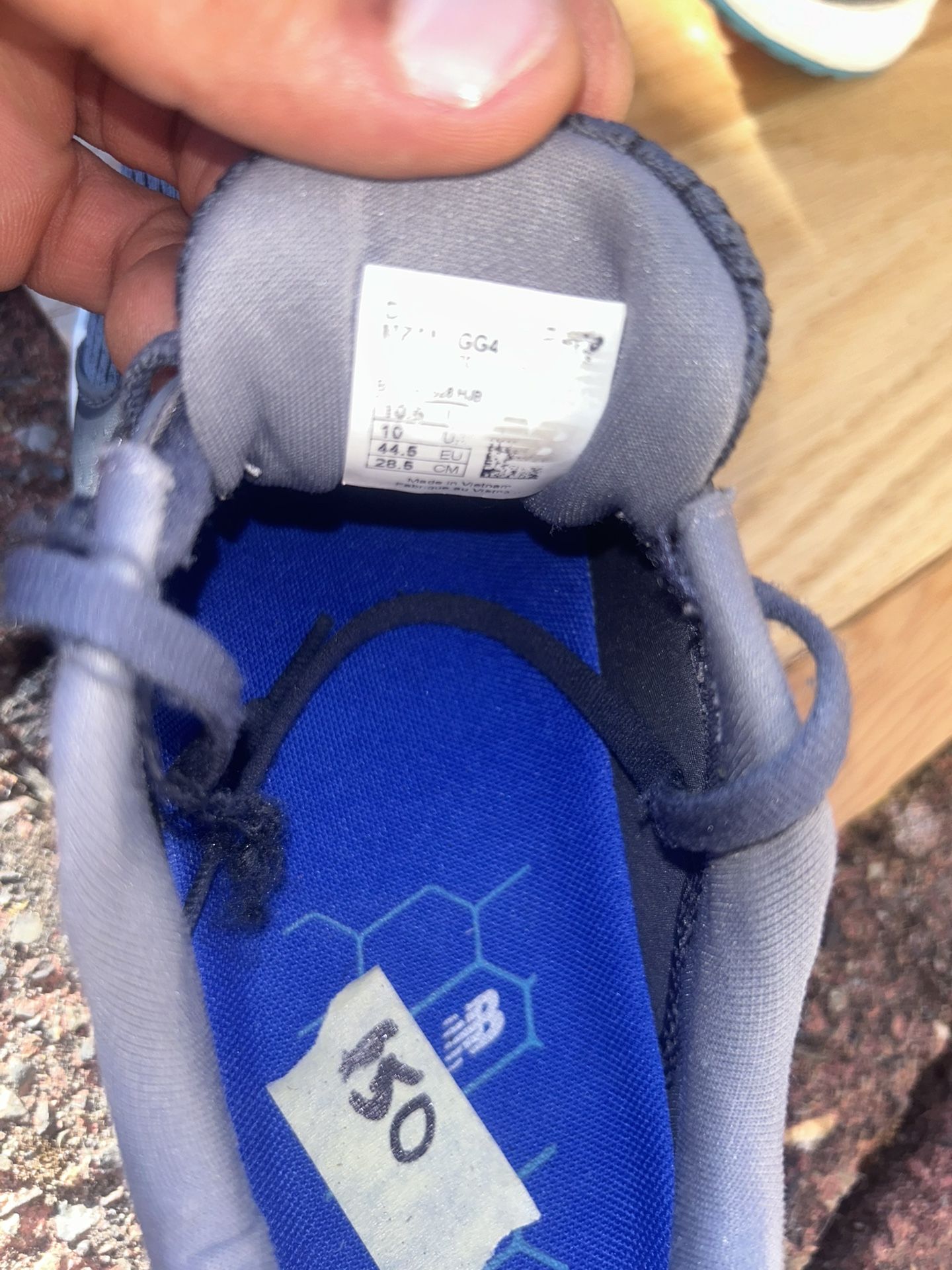 BRAND NEW WOMANS SHOE