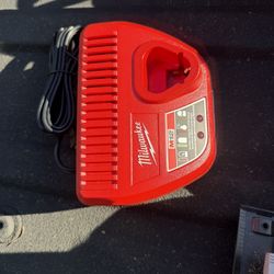 Milwaukee M12 Charger Base