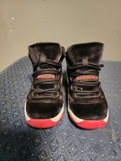 JORDAN 11 RETRO