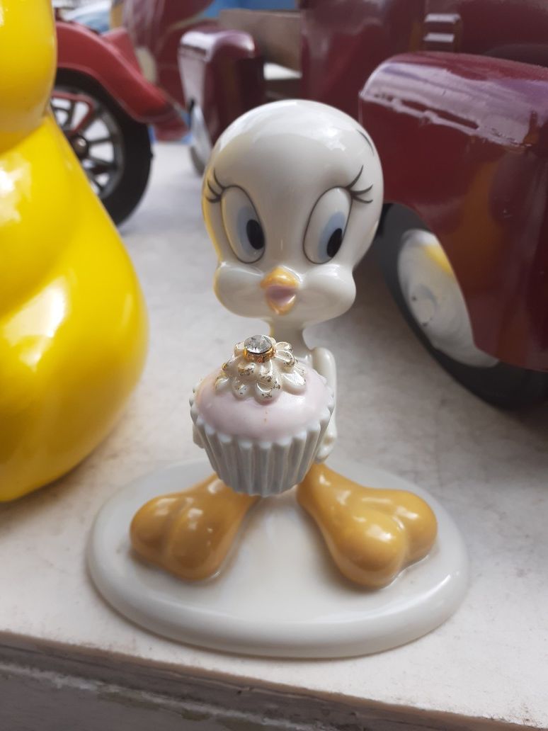 Collectible Lenox Tweety Bird birthday statue