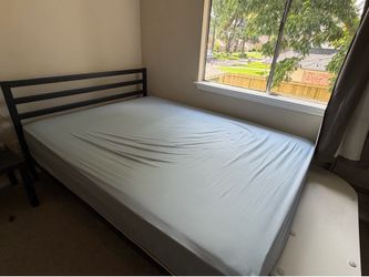 Queen size Bed Frame / Marco de Cama Queen