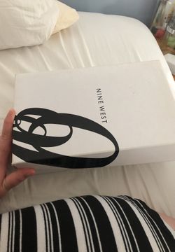 Nine West pointy toe heels yellow leather