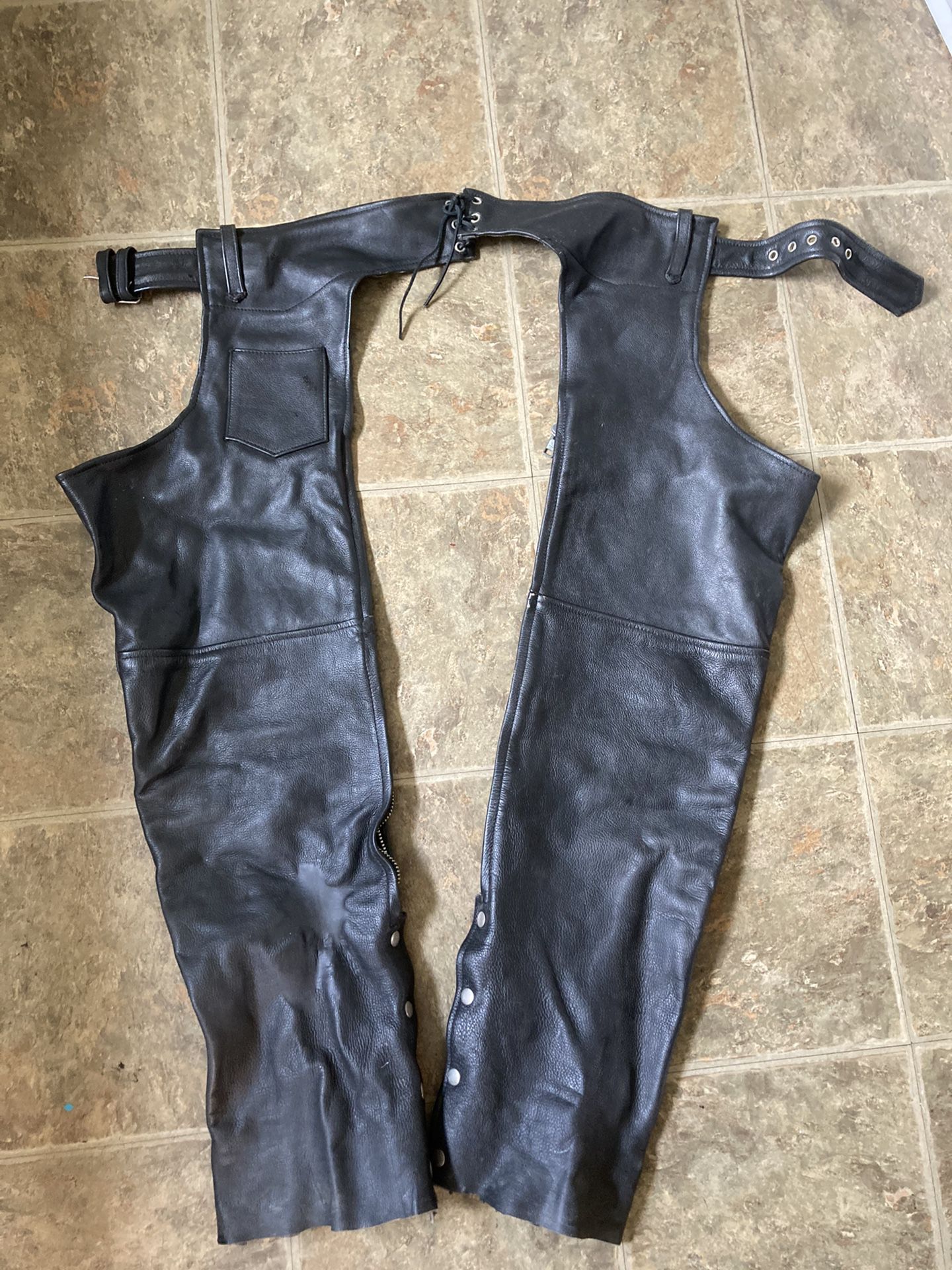 Leather chaps In Great Shape