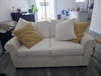 Beautiful couch and loveseat