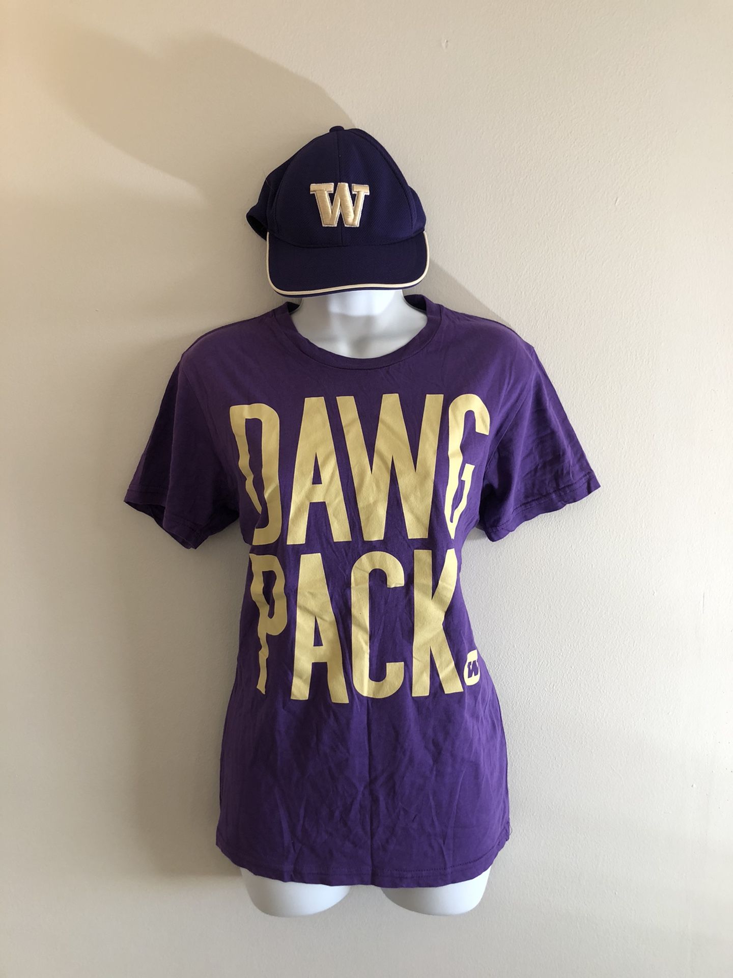 UW Football Huskies Tee Shirt + Baseball Hat Women’s