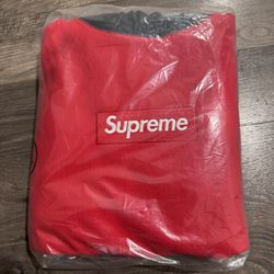 Size XL Supreme FW24 Multicolor Box Logo Sweater Hoodie Brand New