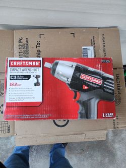 Brand New Craftsman Impact Wrench Kit 19.2 Volt 931305
