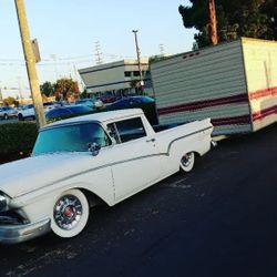 VINTAGE 24" ENCLOSED TRAILER!! CLEAN TITLE!! READY TO ROLL! LOTS OF HISTORY!! 6500$ OR TRADE