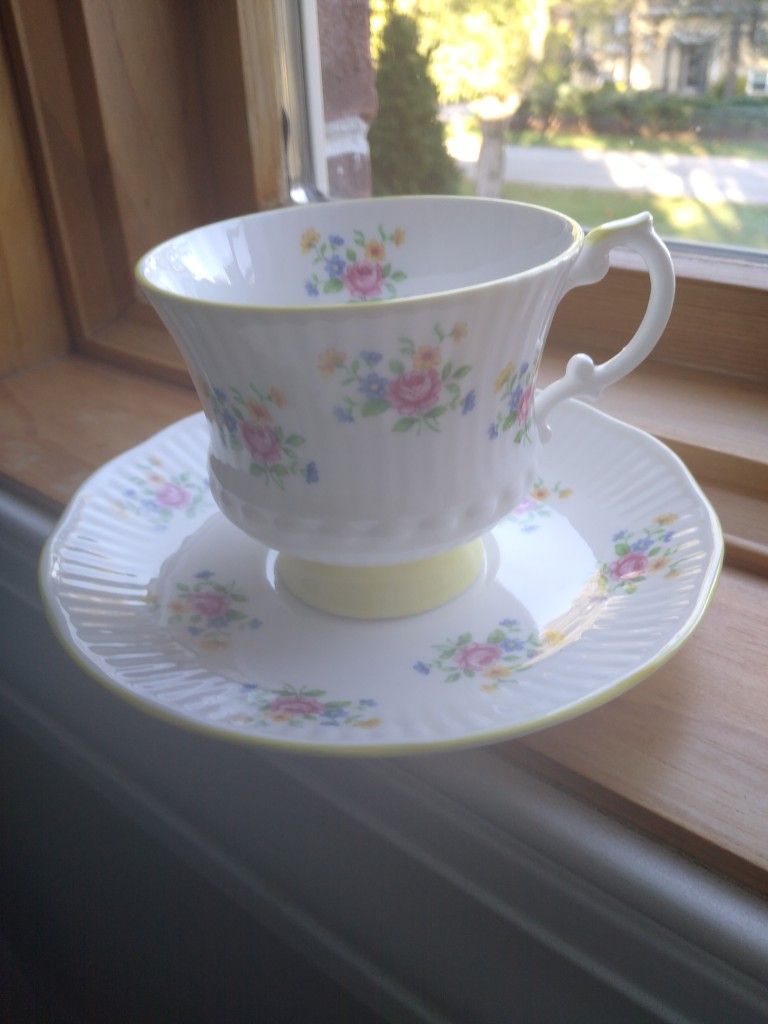 Vintage Elizabethan Tea Cup/ Saucer Set