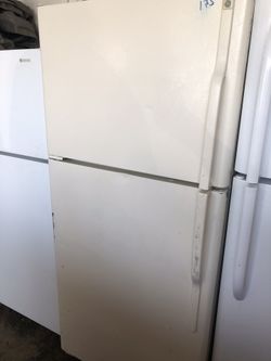 Nice Bisque GE Refrigerator! Clean! Sturdy Wire Shelves! 30-Day Guarantee! We Can Deliver TODAY! Matching Stove Available! $175 30-Day Guarante