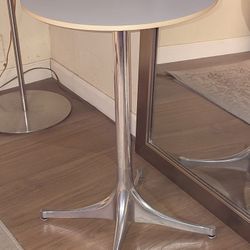 HERMAN MILLER GEORGE NELSON SWAG LEG SIDE TABLE. 