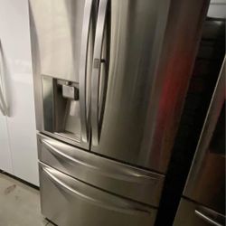 LG DOOR ON DOOR STAINLESS STEEL 4 DOOR SMART REFRIGERATOR 
