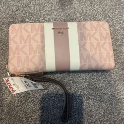 Michael Kors wallet