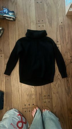 Medium Turtle Neck Sweater