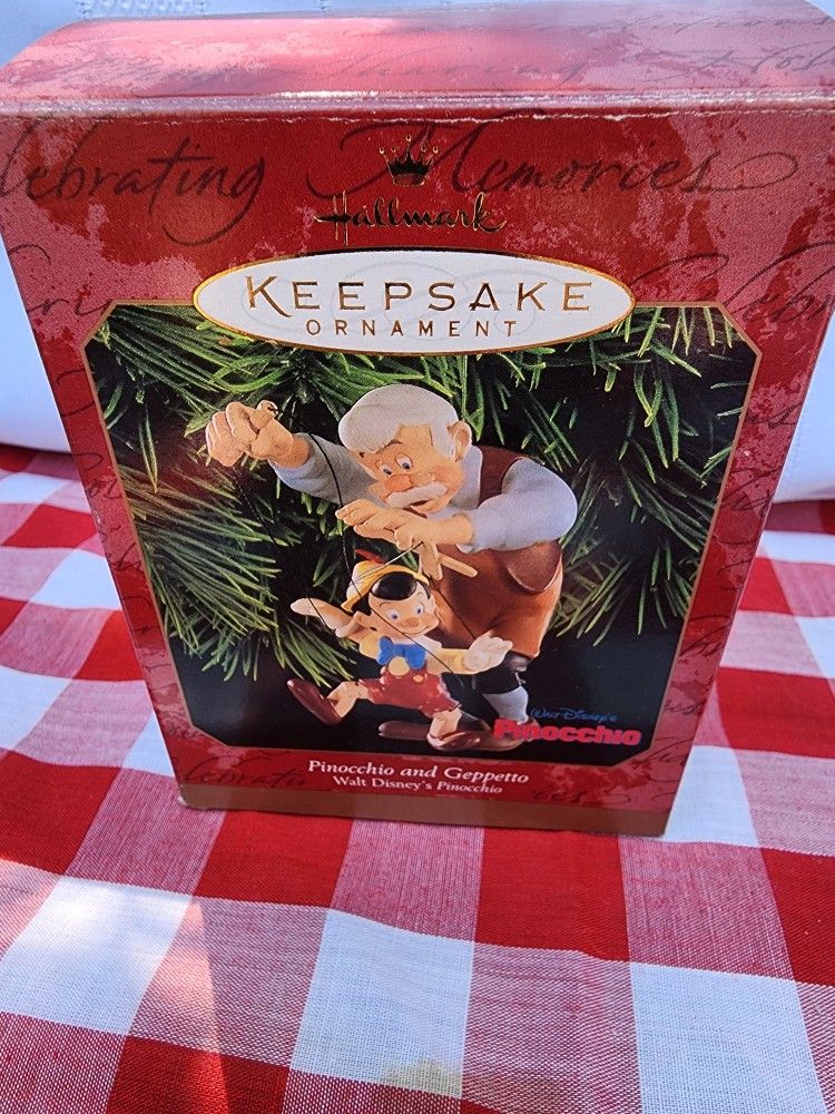 Hallmark Keepsake Ornament Pinocchio and Geppetto