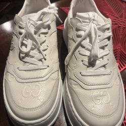 Gucci GG Embossed Low-Top Sneakers (USED)