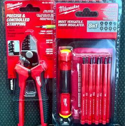Milwaukee Fiber Optic Stripper & 8-in-1 Screwdriver Set