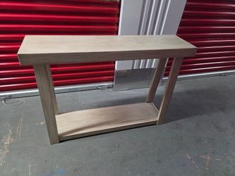 Modern Light Oak Console Table – Entryway / Sofa Table with Shelf