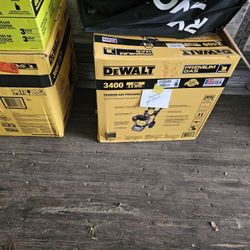 Pressure Washer and Lawnmower 