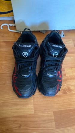 BALENZIAGA RED GRAFFI 10.5
