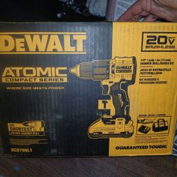 DEWALT 1/2" ATOMIC HAMMER DRILL