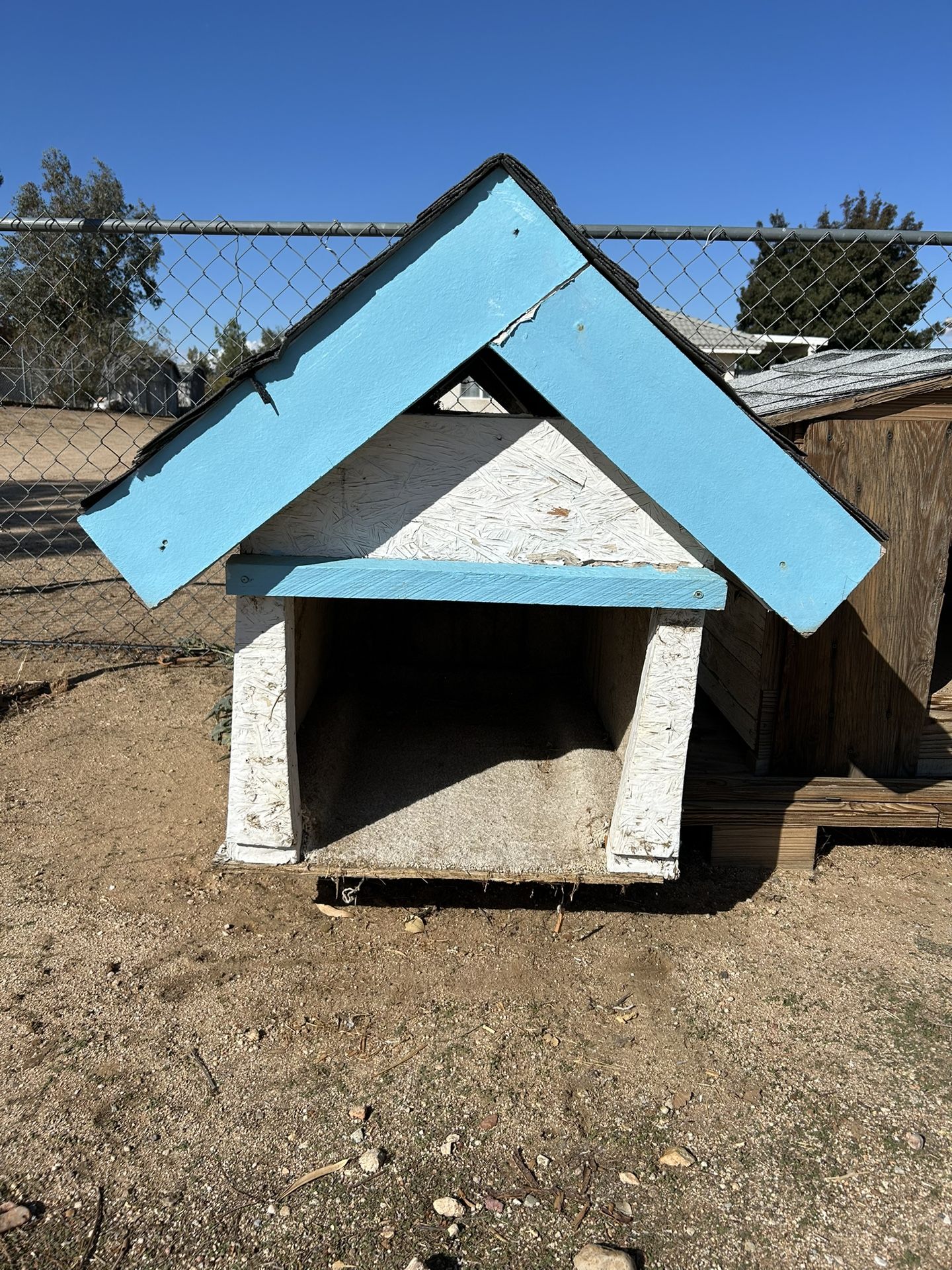 Used doghouse