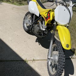 2010 suzuki dr 125