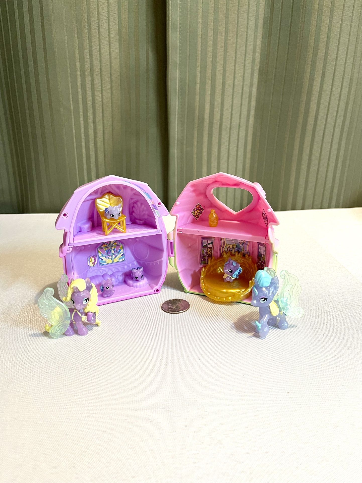 HATCHIMALS CollEGGtibles, Rainbow-Cation Family Hatchy Home Playset - Ship Only