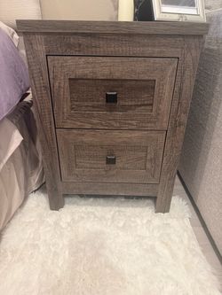 Set of night stands