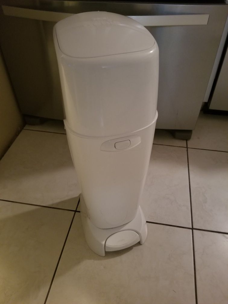 Diaper genie